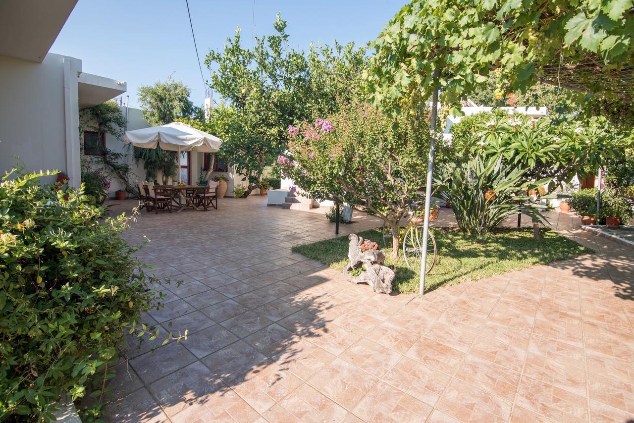 Christiana Apartments Gerani  Екстер'єр фото